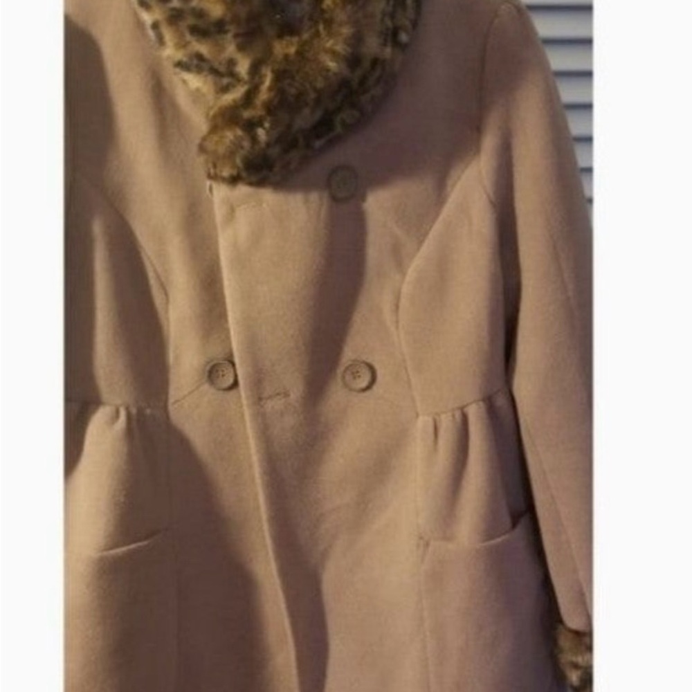 Stylist coat